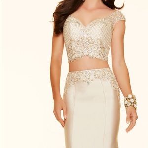 Mori lee gown new with tags-paid 480 asking 300-